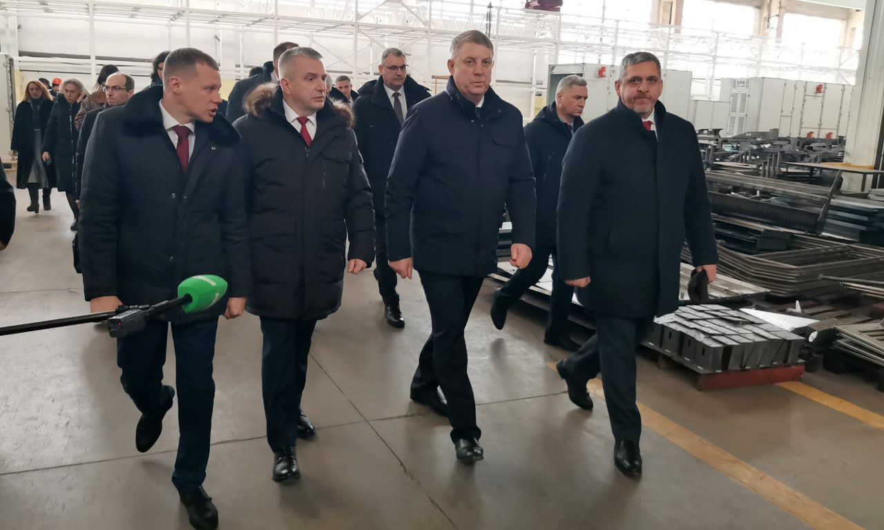 Губернатор Богомаз и Крупко посетили завод «Брянсксельмаш»