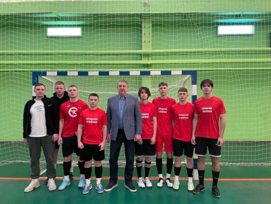 В Стародубе Брянской области прошло  открытие турнира по мини-футболу