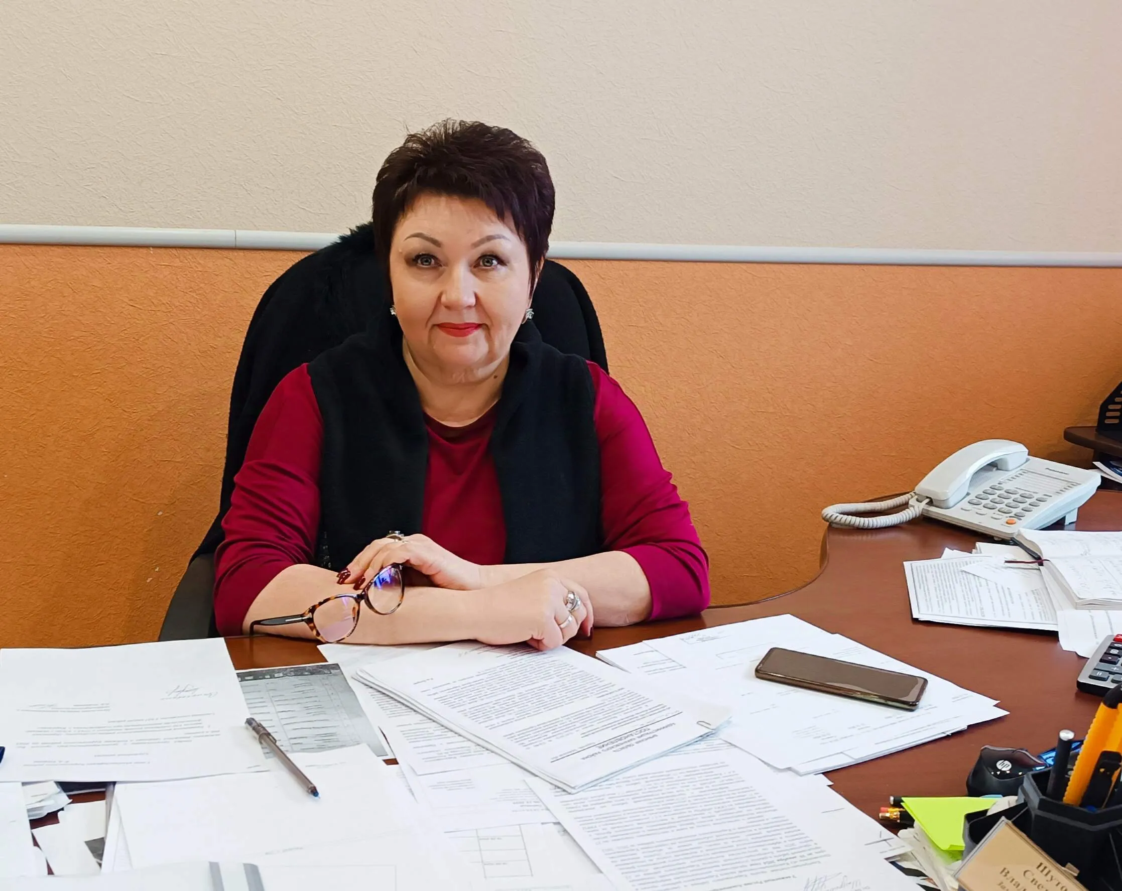 Заместитель главы администрации Карачевского района Светлана Владимировна Шутова высказала свое мнение о службе по контракту