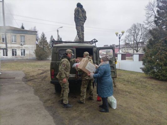 Волонтеры из брянских Комаричей  отправили очередной груз гуманитарки