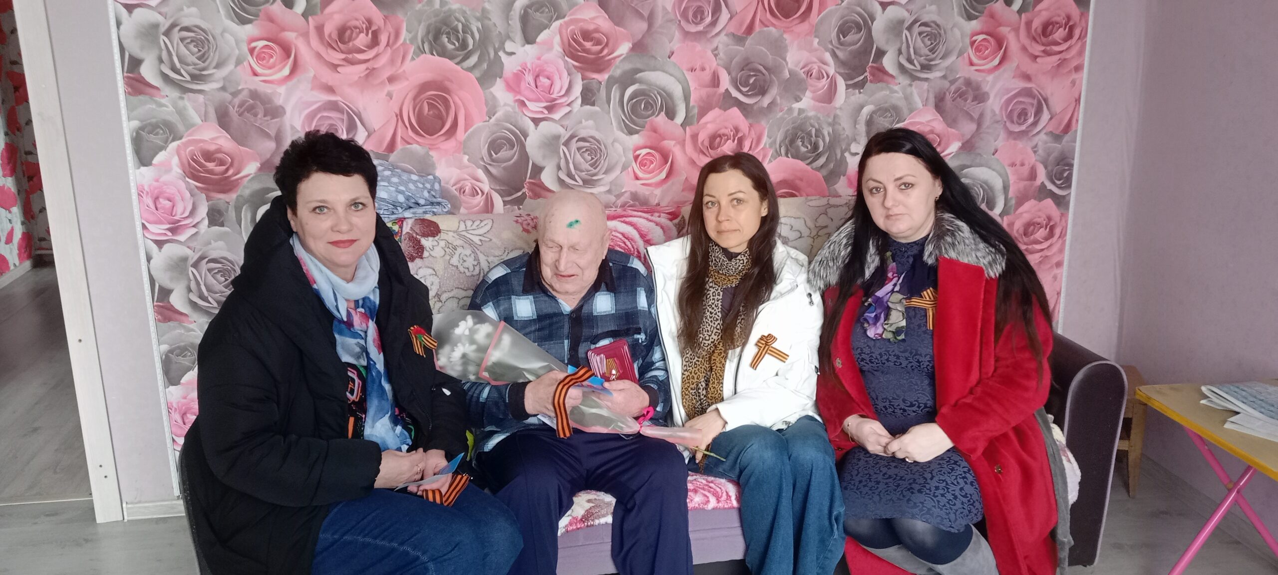 В Вельяминовском поселении вручили  юбилейные медали «80 лет Великой Победы»