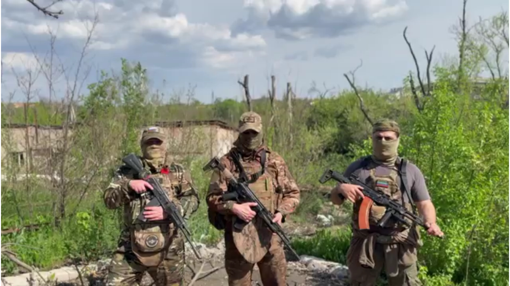 Бойцы СВО из Брянской области поздравляют всю страну с Днем Победы