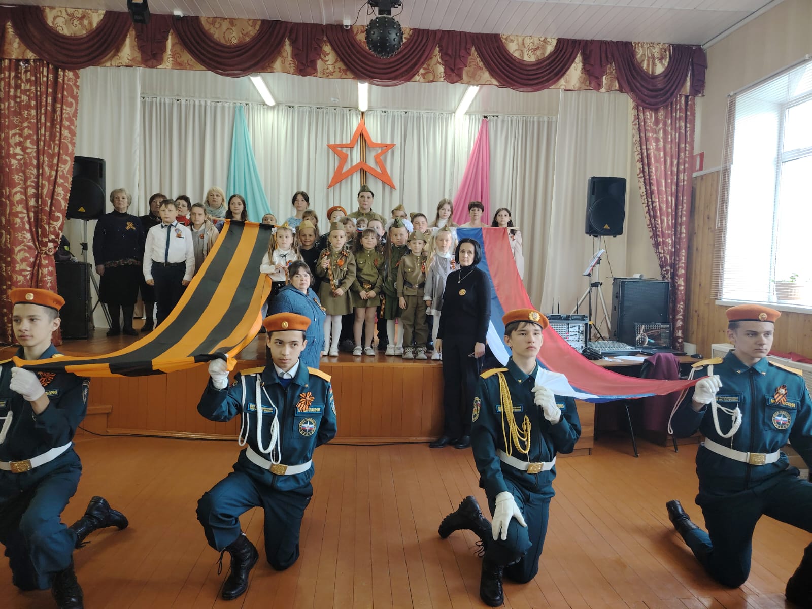 Торжественно-тематический концерт «Это наша Победа!» прошёл в Вельяминовском ПДК