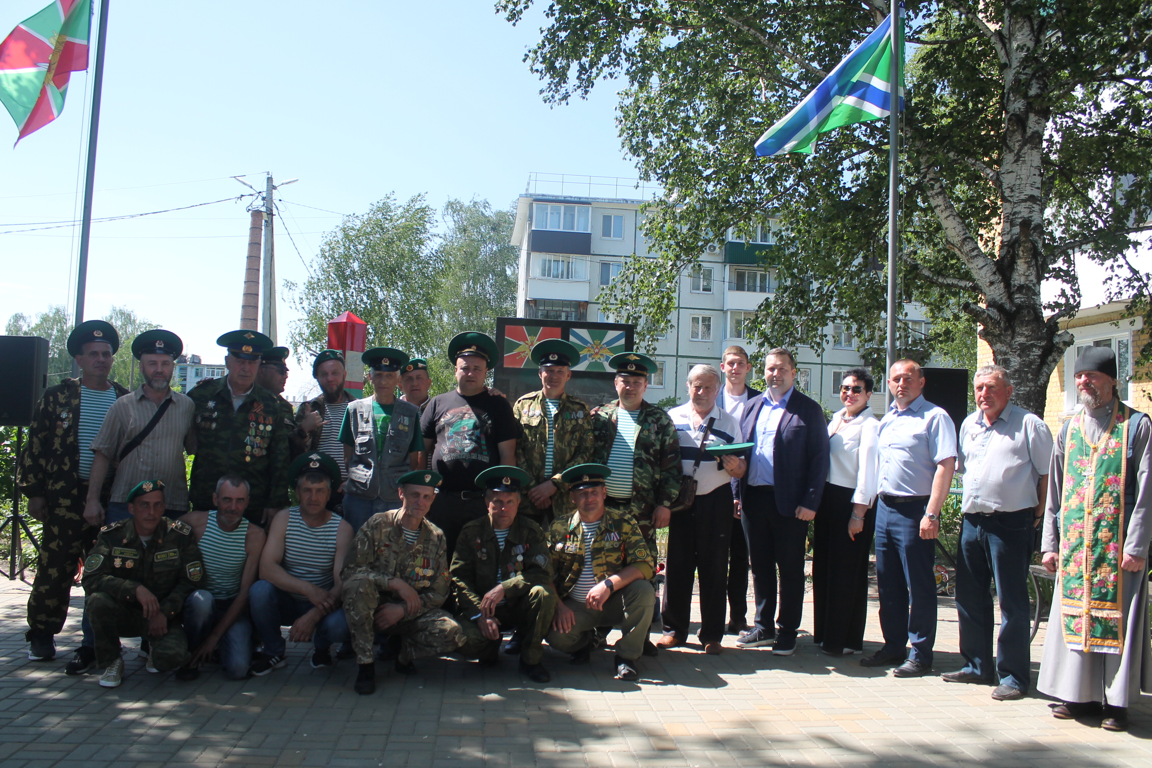 В Карачеве в день пограничника провели памятную  акцию
