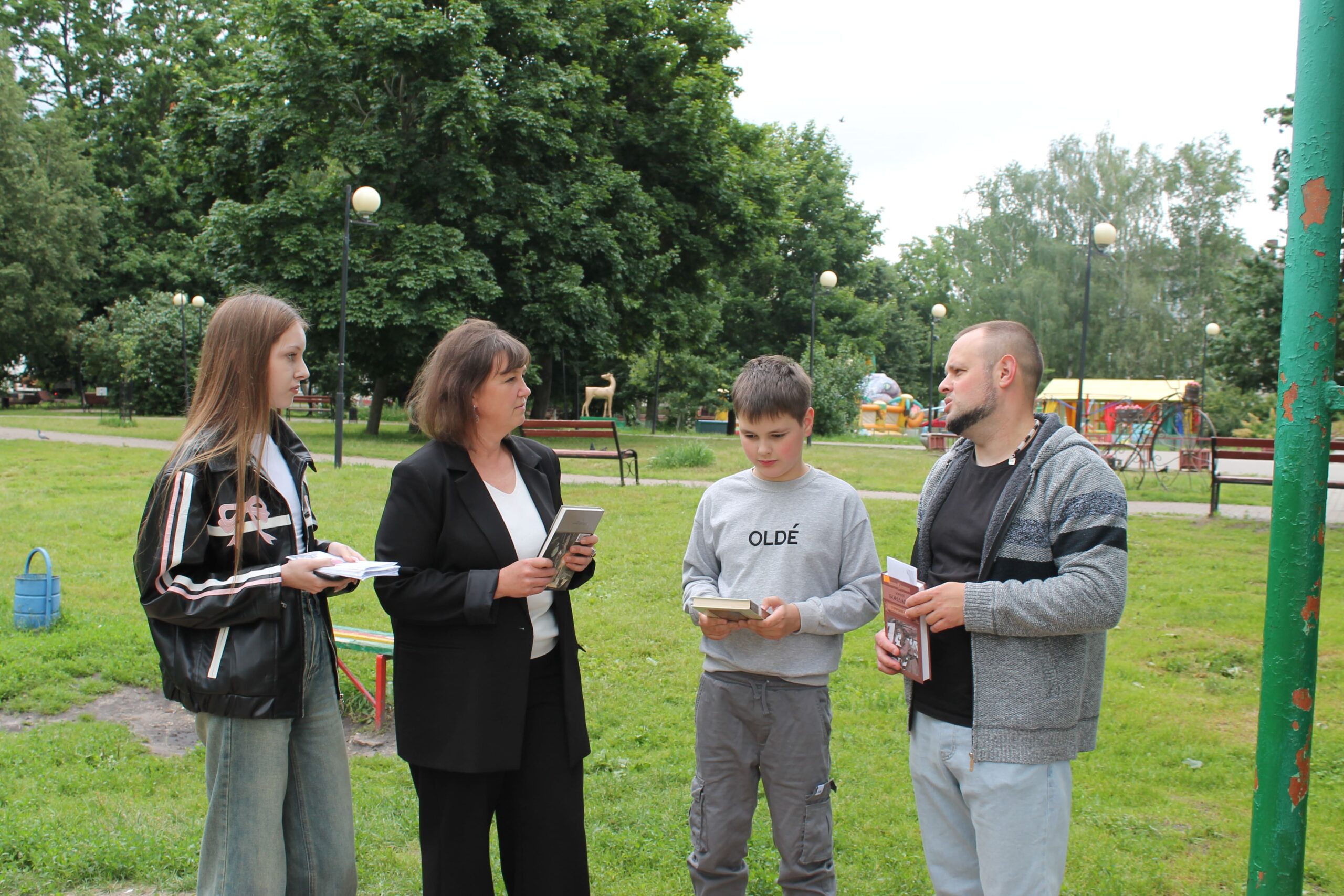 «От «Зорь» до «Тёркина»: какие книги о войне читают разные поколения карачевцев»