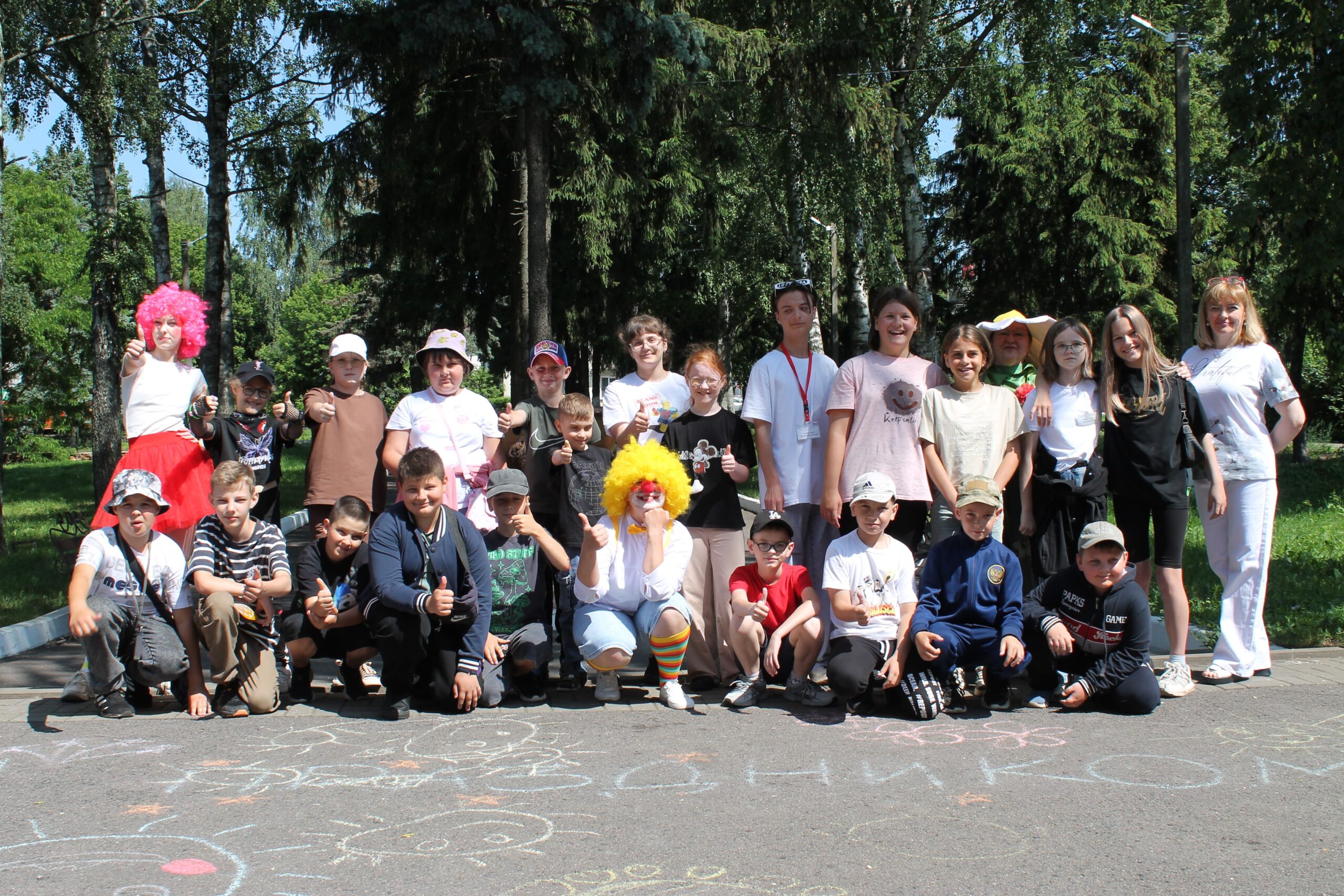 В Карачевской районной библиотеке открылся летний читальный зал «Книжный пикник»