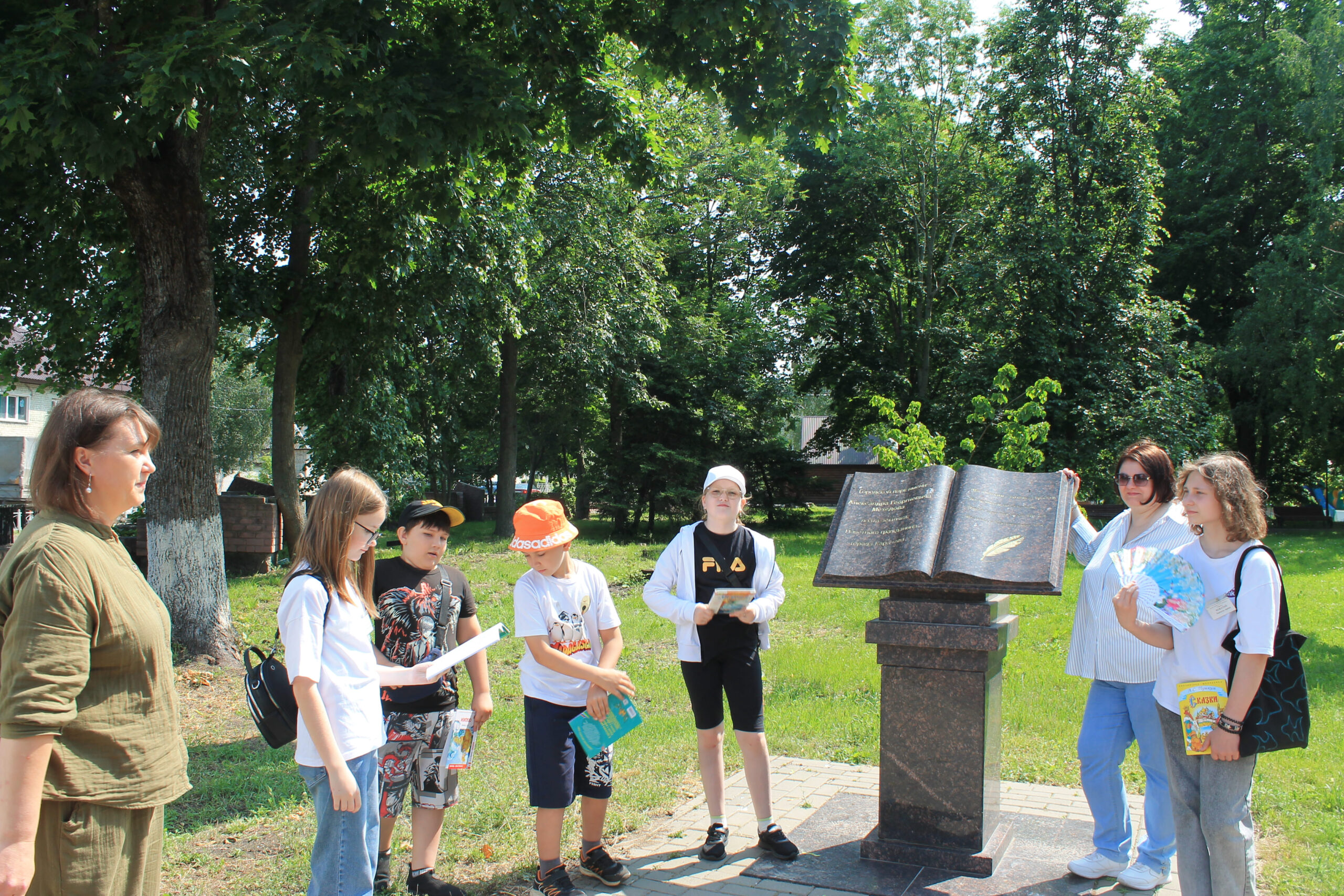 В Карачевской библиотеке прошел литературный марафон «Сказочный мир Пушкина»
