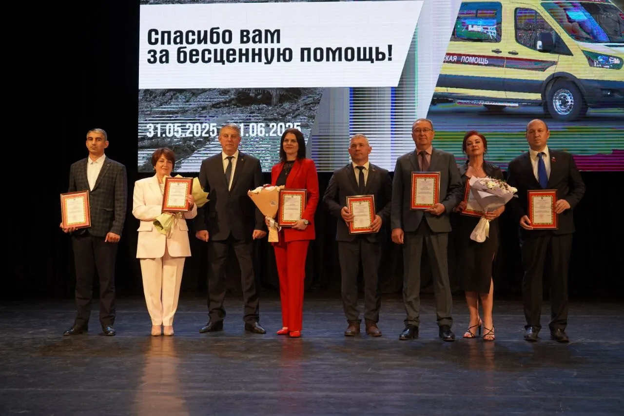 Александр Богомаз поздравил брянских медиков с наступающим профессиональным праздником