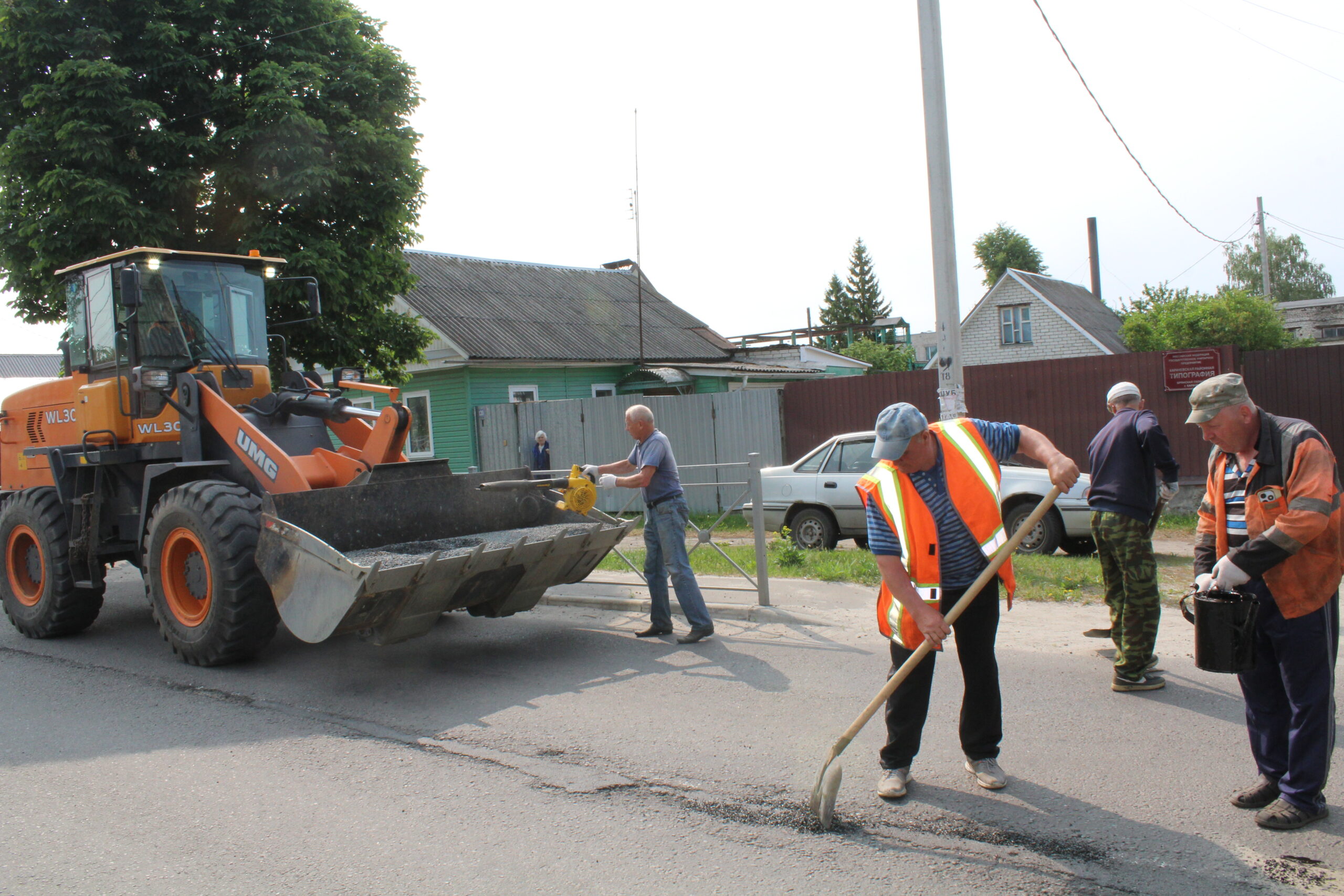 В Карачеве идёт активное обновление дорожного покрытия