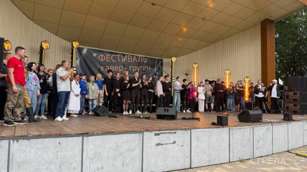 В Бежицком районе Брянска в Майском парке стартовал Фестиваль кавер-групп+