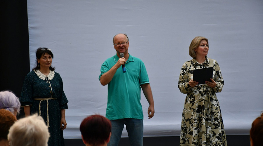 В брянском Новозыбкове прошел  первый кинопоказ под открытым небом