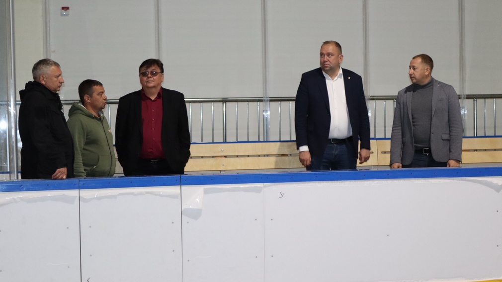 В Брянском районе строительство Ледового дворца «Патриот» завершается