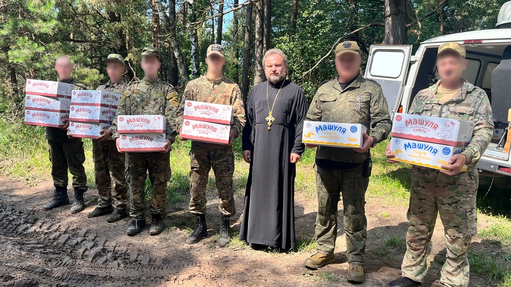 Священник Брянской епархии вновь посетил военных в зоне СВО с гуманитарной миссией