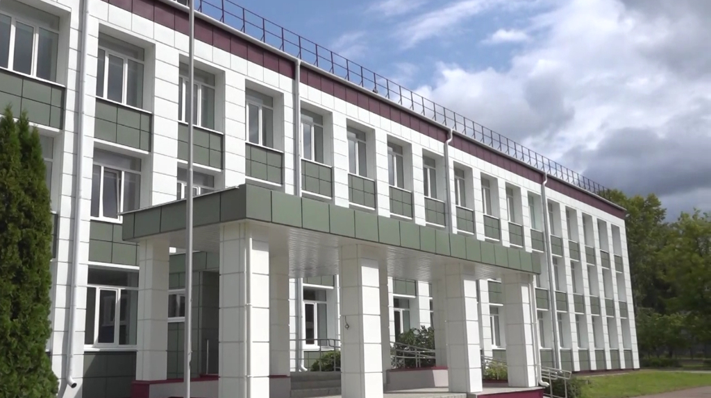 Старейшие школы Брянска получили новую жизнь