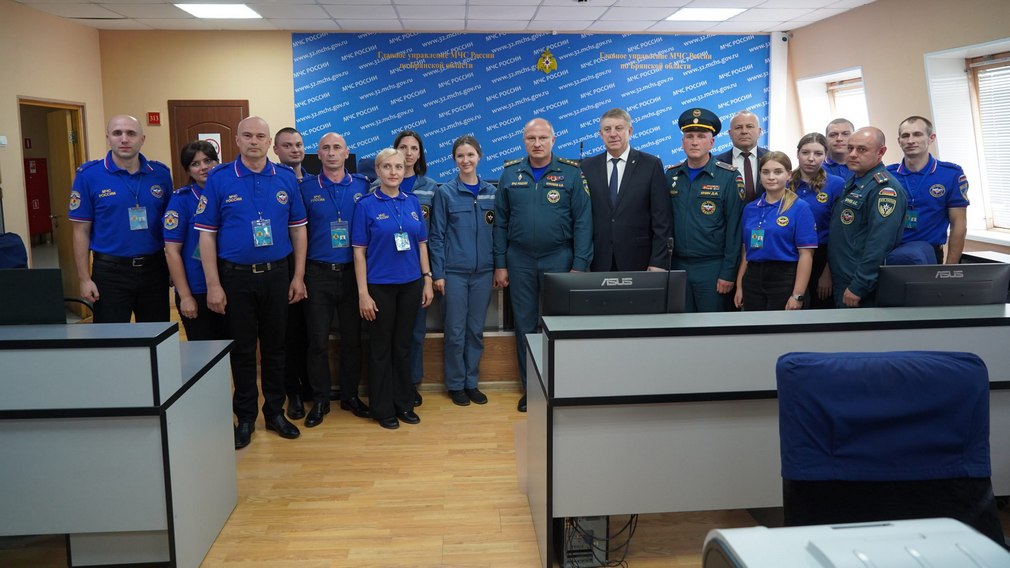 Министр МЧС России Александр Куренков посетил с рабочим визитом Брянскую область