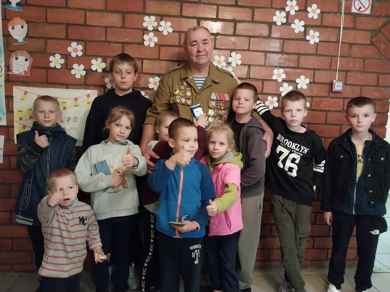 В гостях у воспитанников  соцприюта для детей и подростков побывал кавалер ордена Красной Звезды