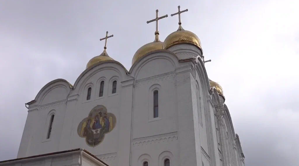 Православные Брянщины празднуют Воздвижение Креста Господня