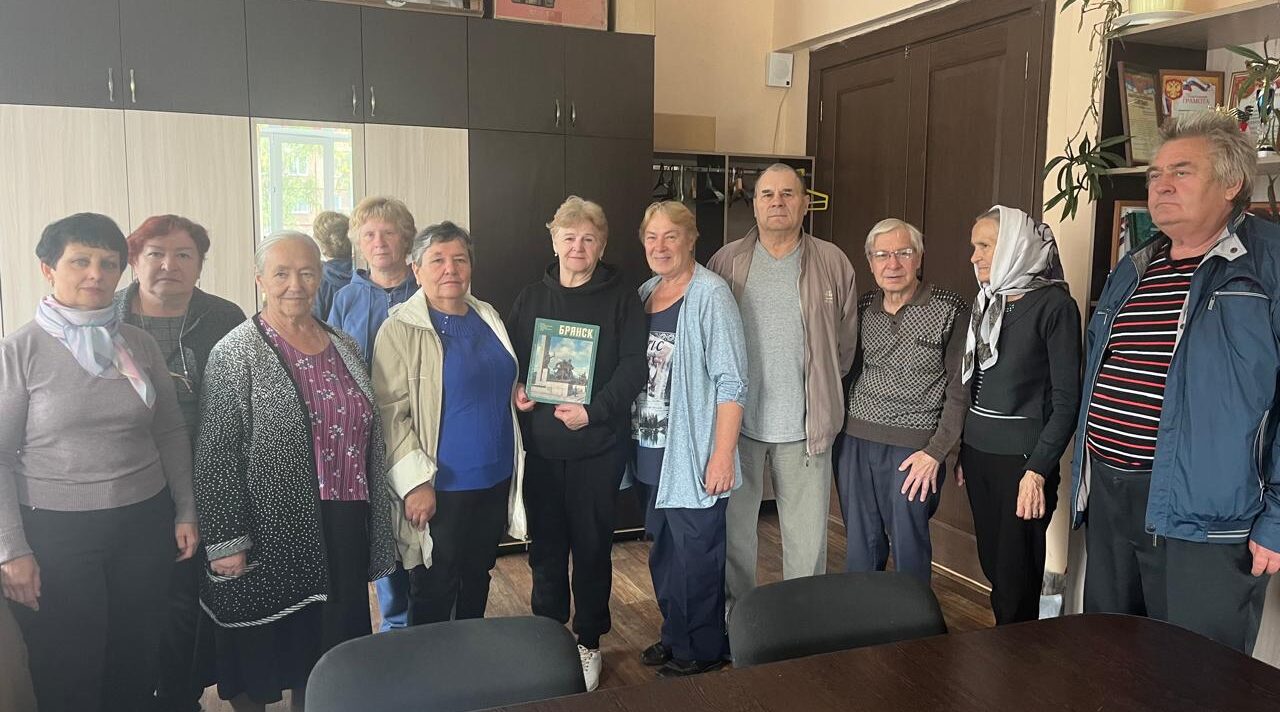 В Карачевской библиотеке прошел исторический экскурс «Этот город твой и мой»