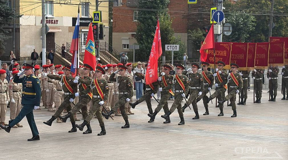 Брянск отметил 82-ю годовщину освобождения торжествами на площади Партизан