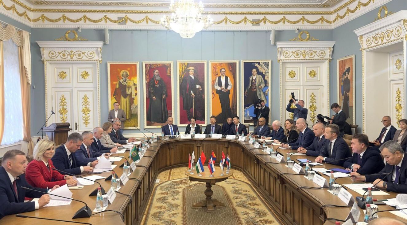 Брянская делегация укрепляет сотрудничество с Беларусью на экономическом форуме в Гомеле