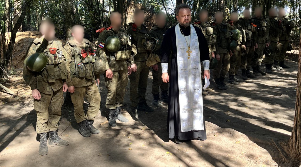 Брянский священник привез в приграничную зону СВО генераторы