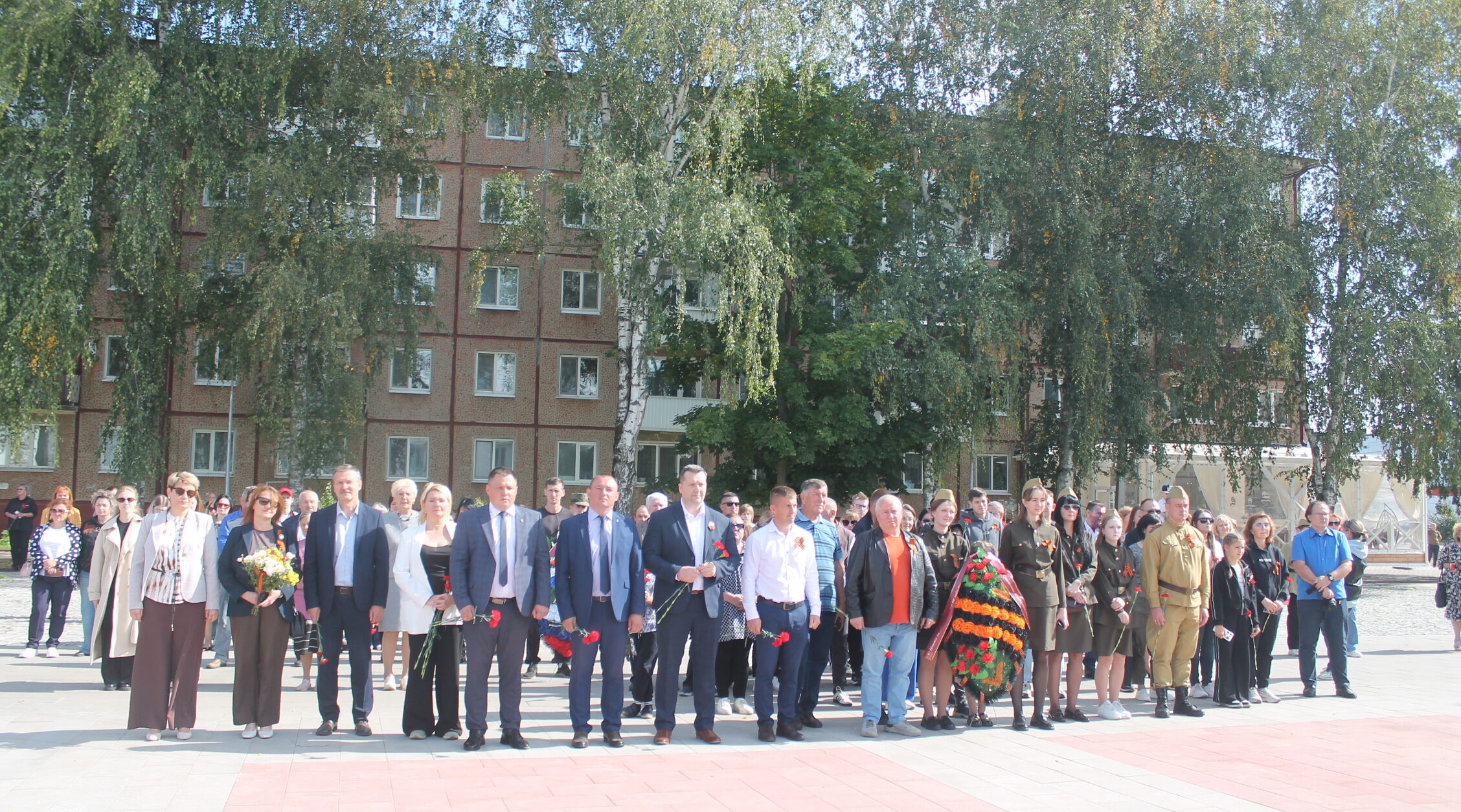 В Карачеве почтили память героев в день 82-й годовщины освобождения Брянщины