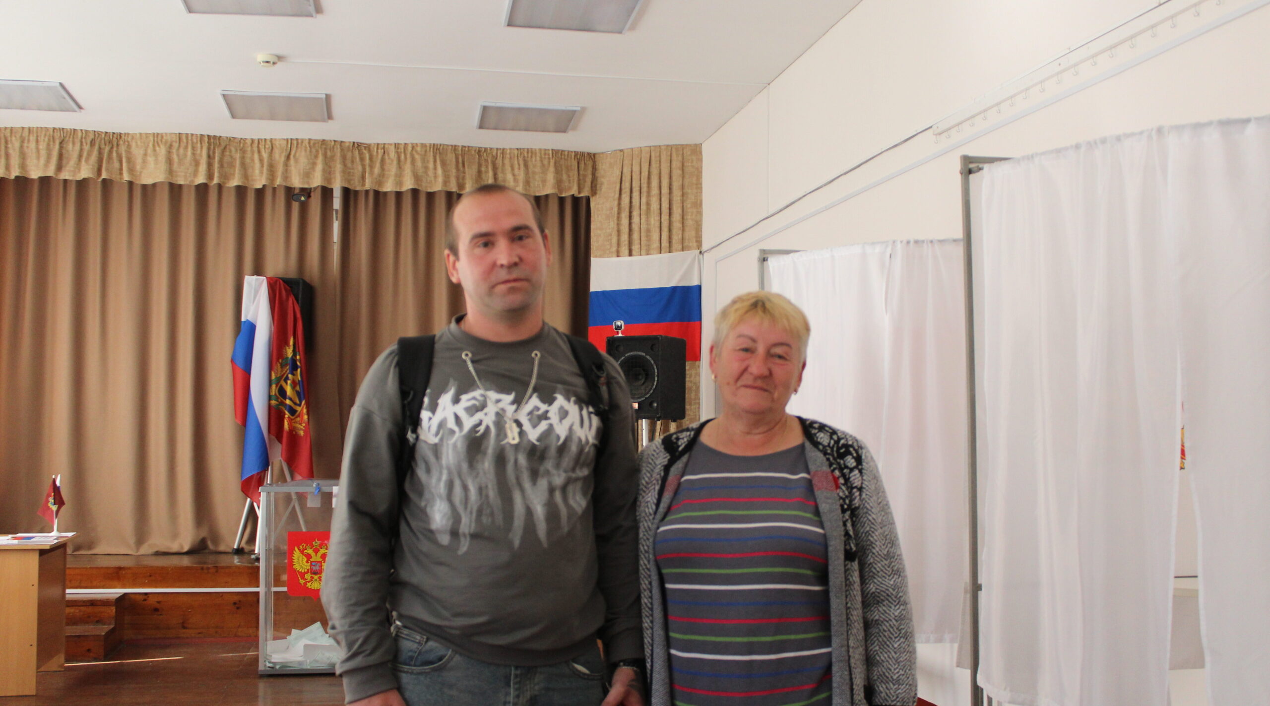 Семья Пелла пришла на выборы губернатора Брянской области