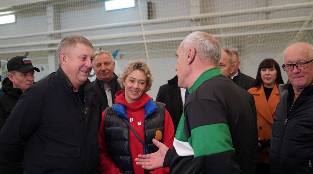 В Брянскую область с гуманитарной миссией приехала знаменитая биатлонистка Ольга Зайцева