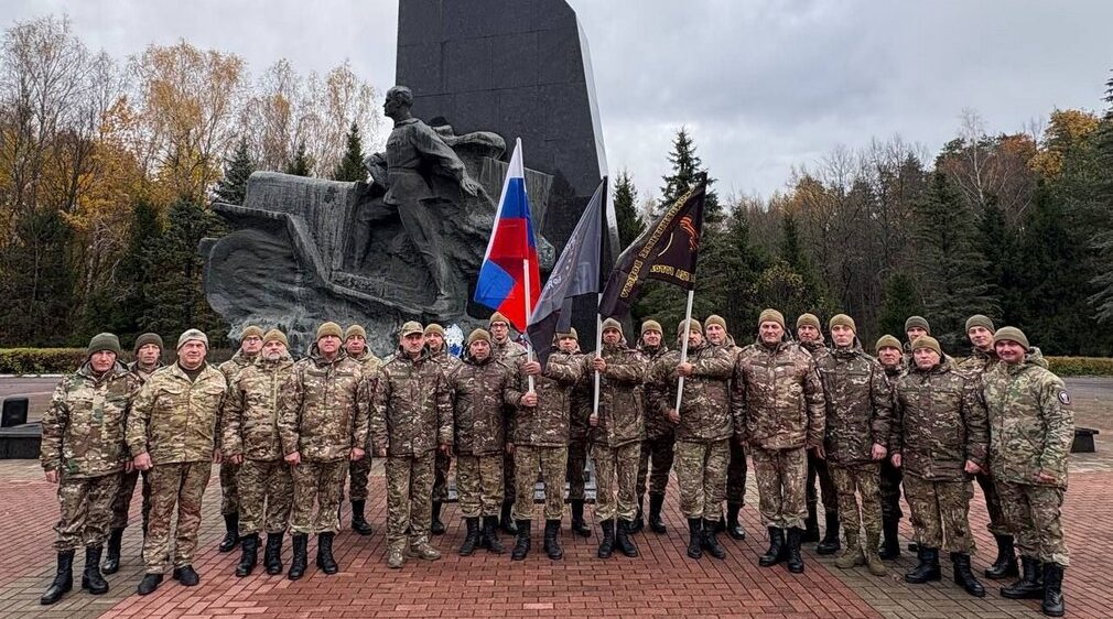 Бойцы отряда «БАРС-Брянск» почтили память погибших военных автомобилистов