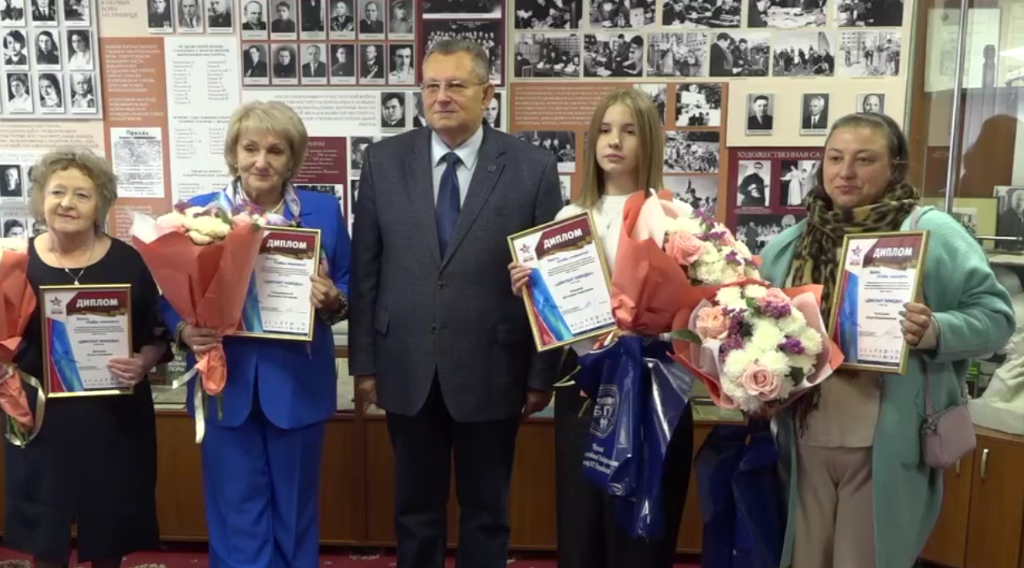 Юная школьница из Дятьковского района стала первой  в «Диктанте Победы»