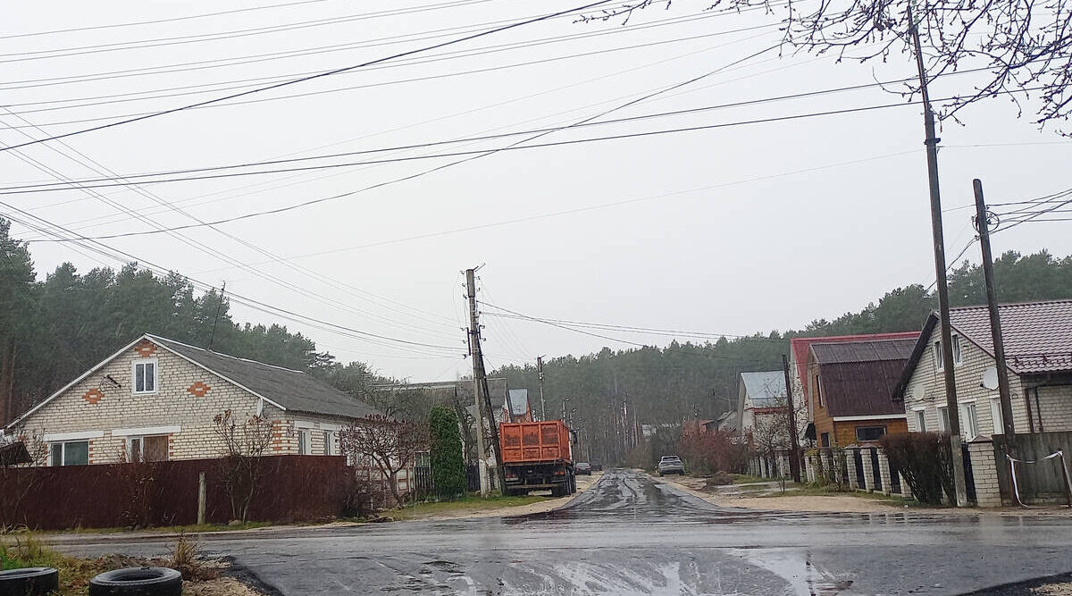 В брянской Жуковке заасфальтировали  улицу Звёздную