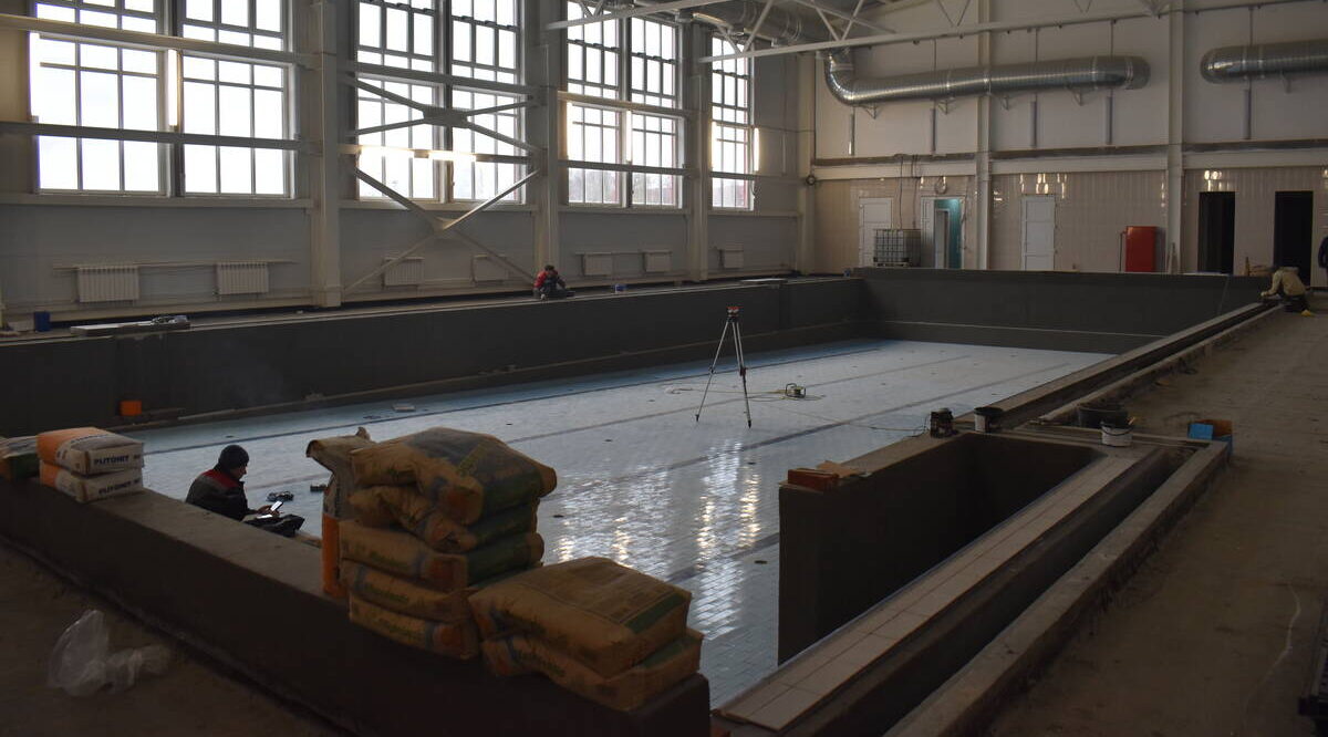 В брянской  Клетне строительство спорткомплекса  выходит на финишную прямую