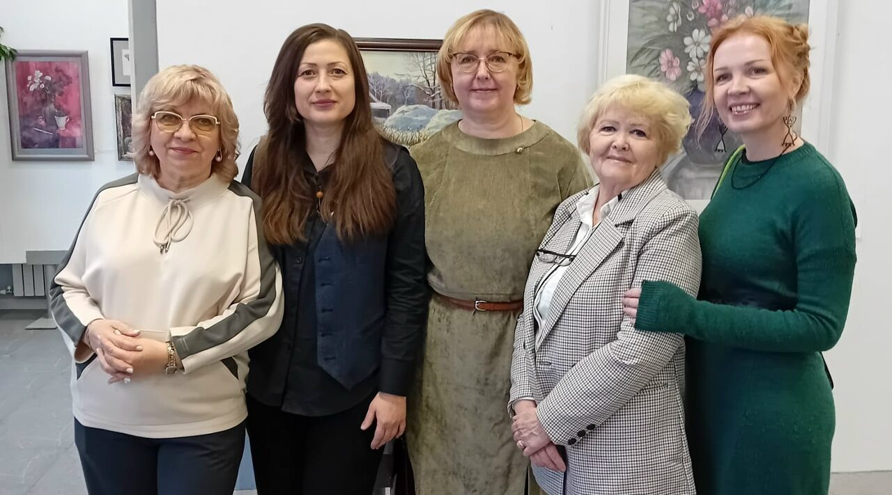 Преподаватели Карачевской ДШИ им. В.Ф. Кольцова представили работы на юбилейной выставке  в Брянске