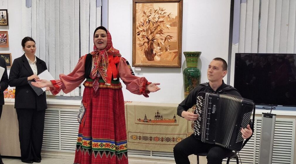 В Брянске стартовала  выставка «Наследники традиций»