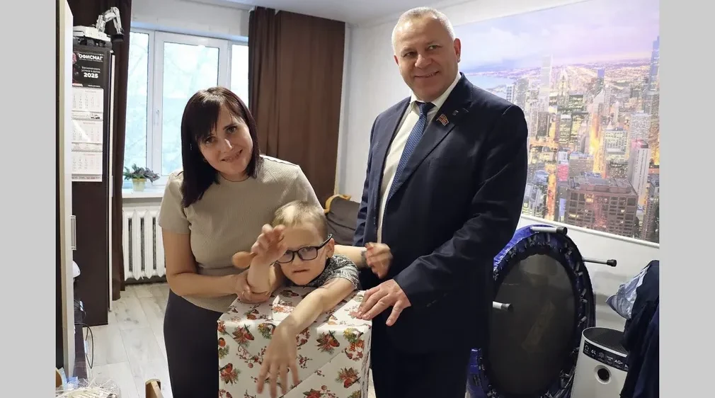 Валентин Суббот исполнил новогоднюю мечту восьмилетнего Даниила