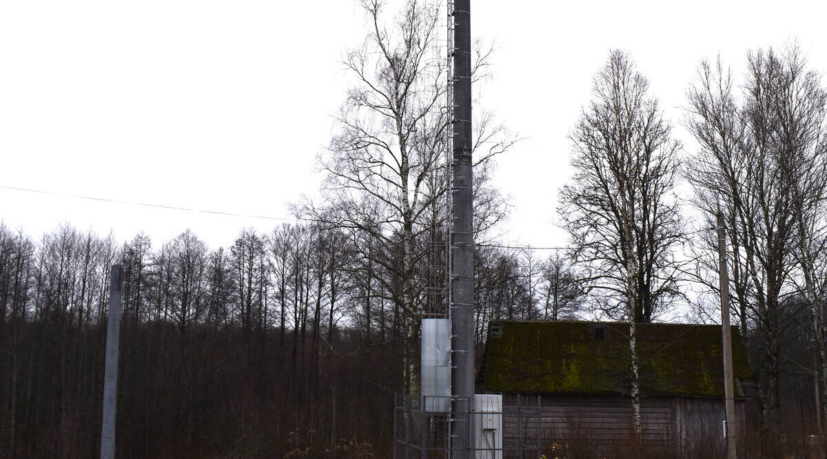 В деревне Павлинки Клетнянского района установили современную вышку сотовой связи