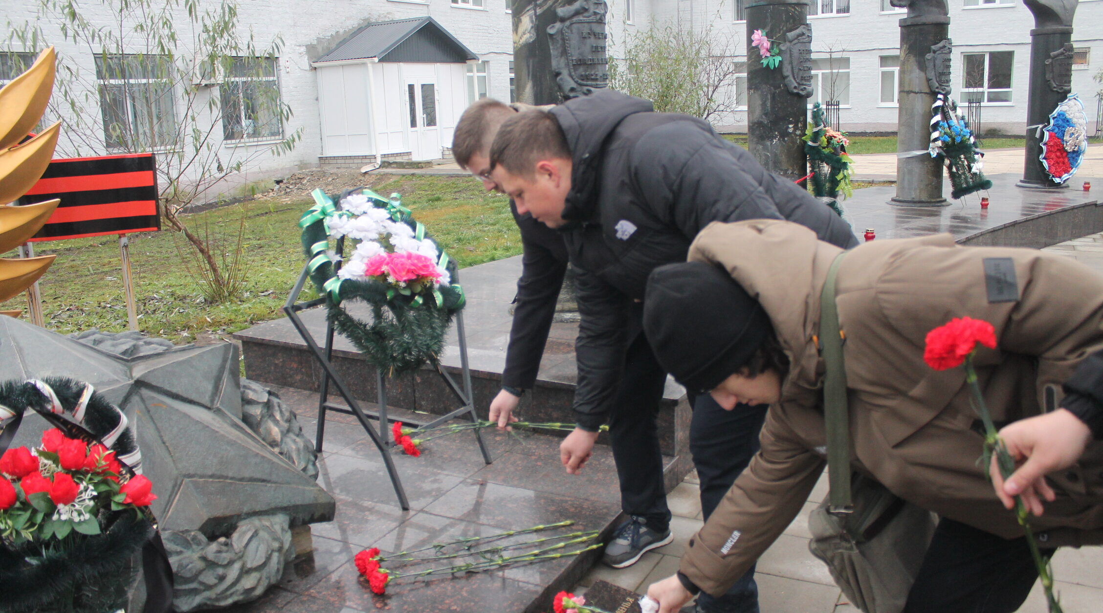 В Карачеве почтили память Неизвестного Солдата