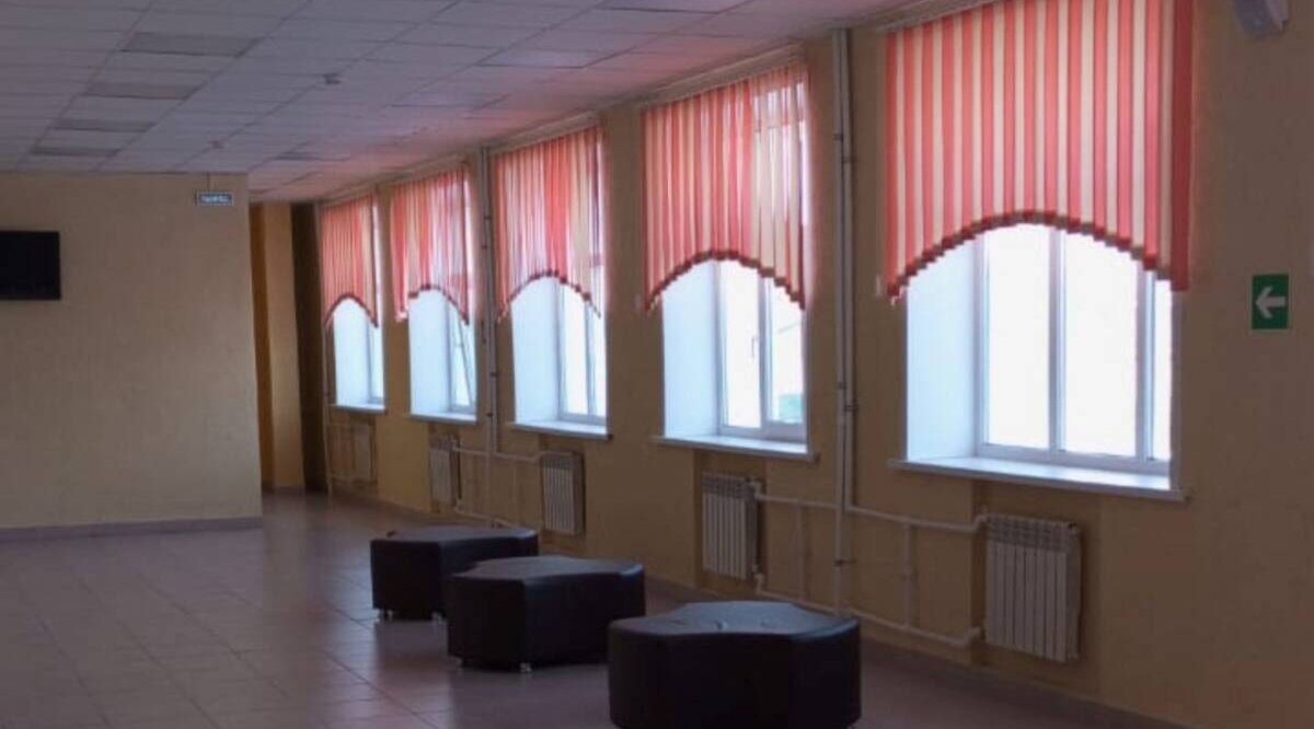 В брянском посёлке Клетня капитально отремонтировали школу №1