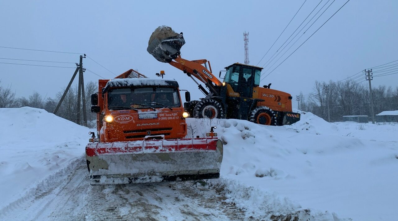 В Карачевском районе полным ходом идет масштабная уборка снега