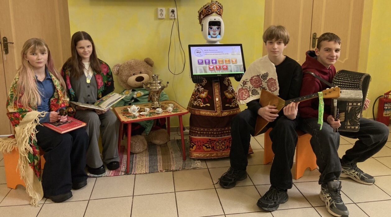 Карачевская библиотека присоединилась к акции «Наши истоки. Читаем фольклор»