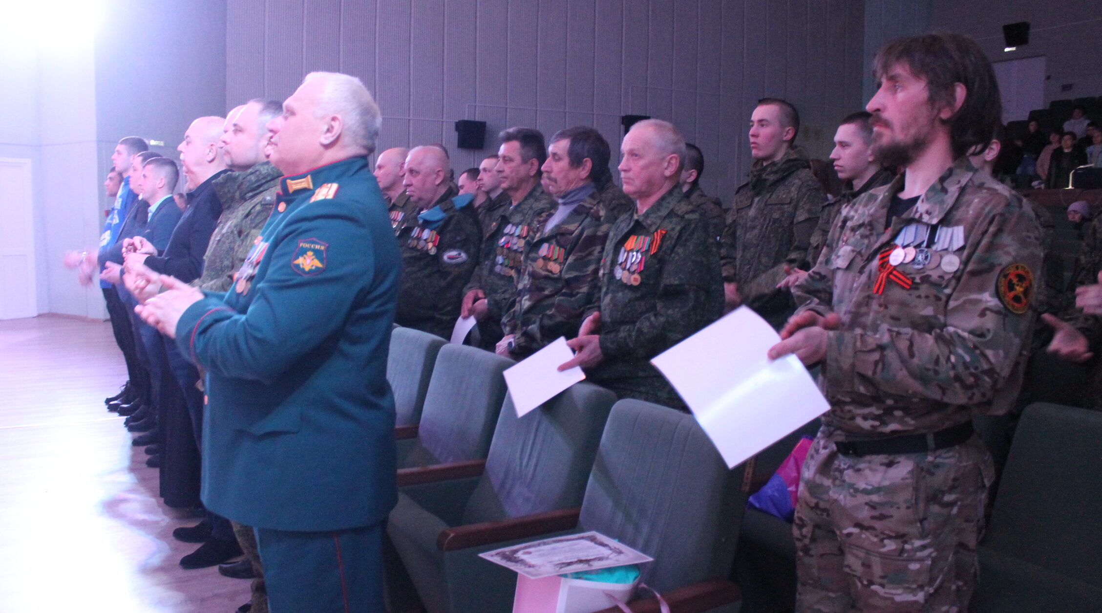 В Карачеве прошел концерт «Афганистан — живая память», посвященный 37-й годовщине вывода войск.