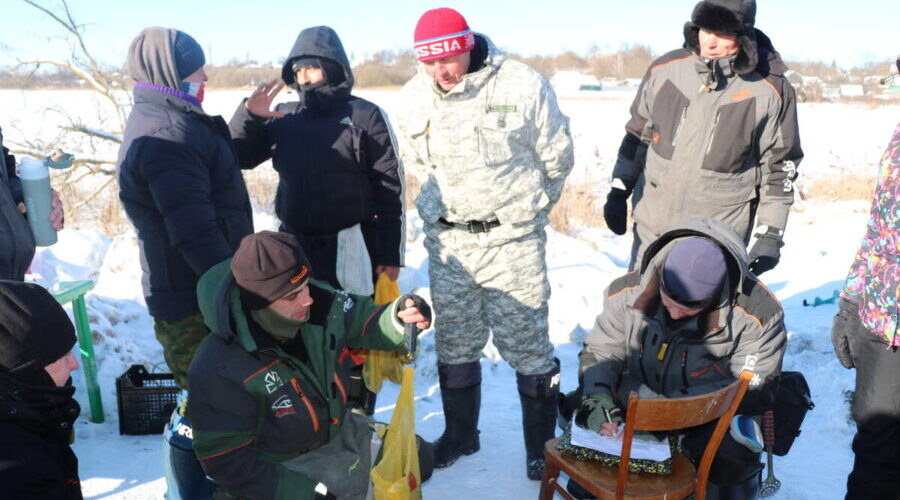 В Стародубе Брянской области прошёл традиционный турнир по зимней рыбалке на мормышку.