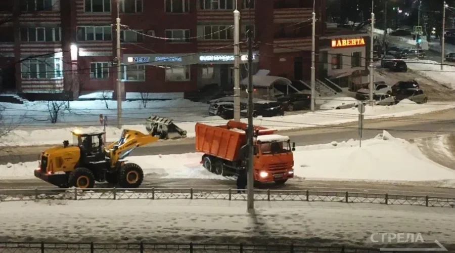 Из Брянска за  день  вывезли 589 тонн снега