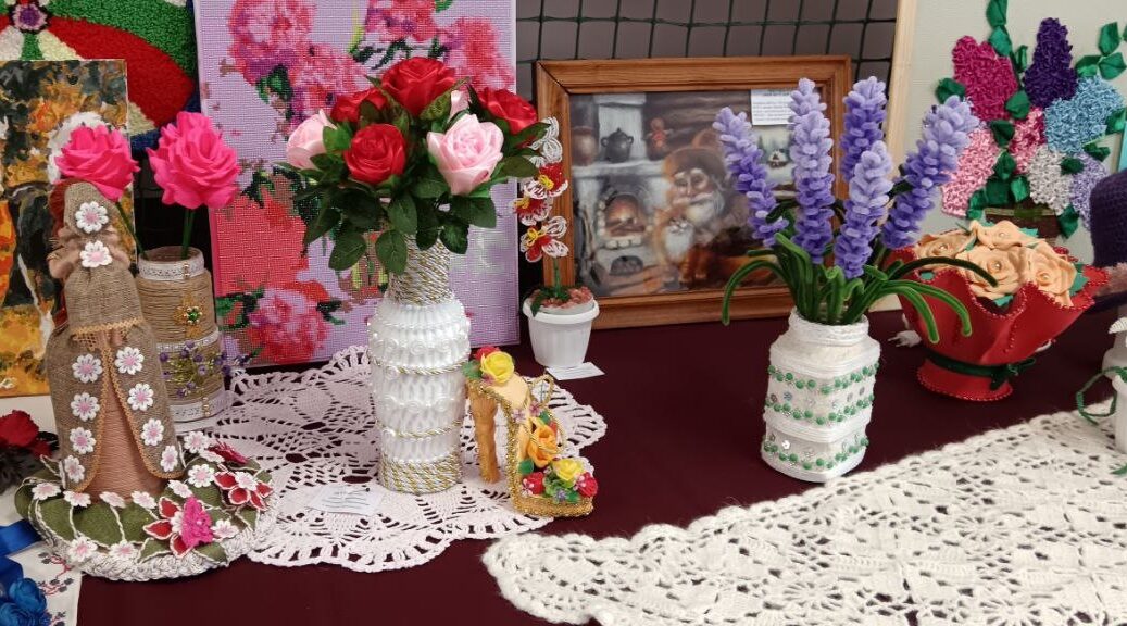 В Севском культурно-досуговом центре начала работу необычная выставка.