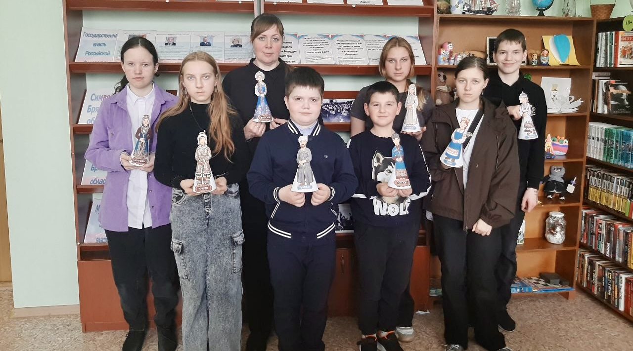 В Карачевском районе Бошинская библиотека объединила ребят вокруг традиций народов России