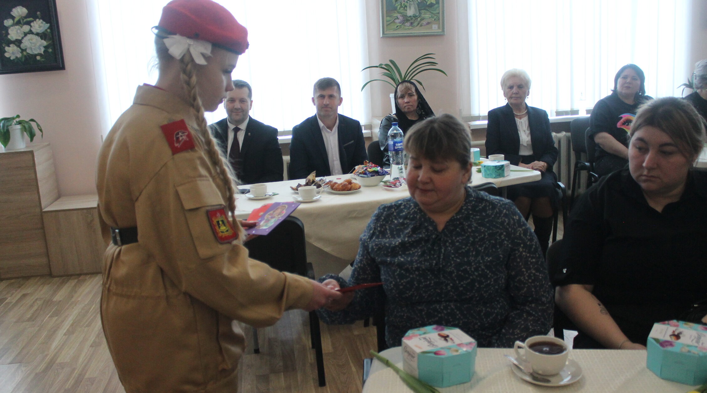 В преддверии 8 Марта в Карачевском районе чествовали матерей и вдов погибших участников СВО