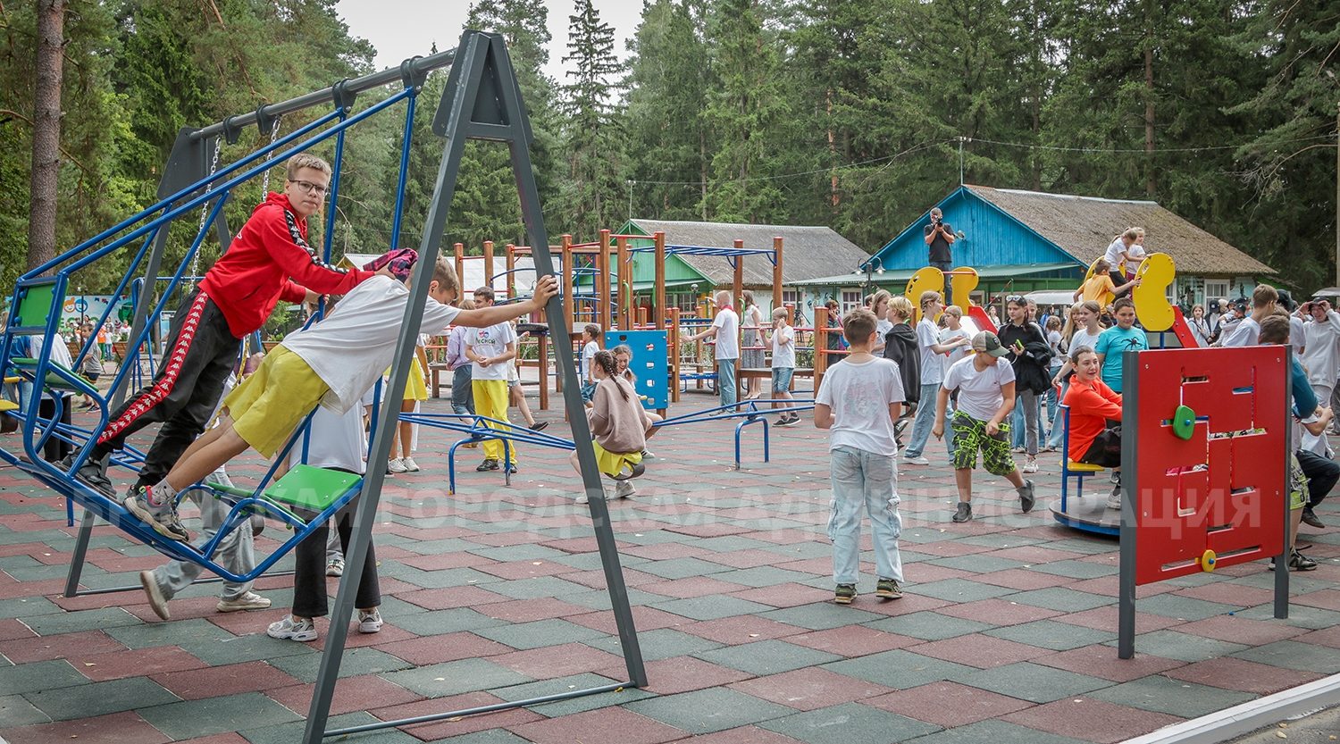 В Брянске стартовал приём заявок на путёвки в детские лагеря