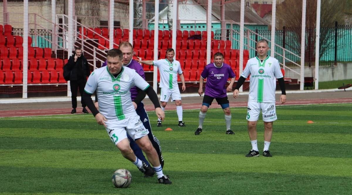 В Стародубе торжественно дали старт III Международному футбольному чемпионату