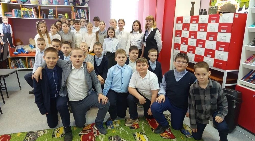 В Карачевской библиотеке отметили День единения народов и День детской книги