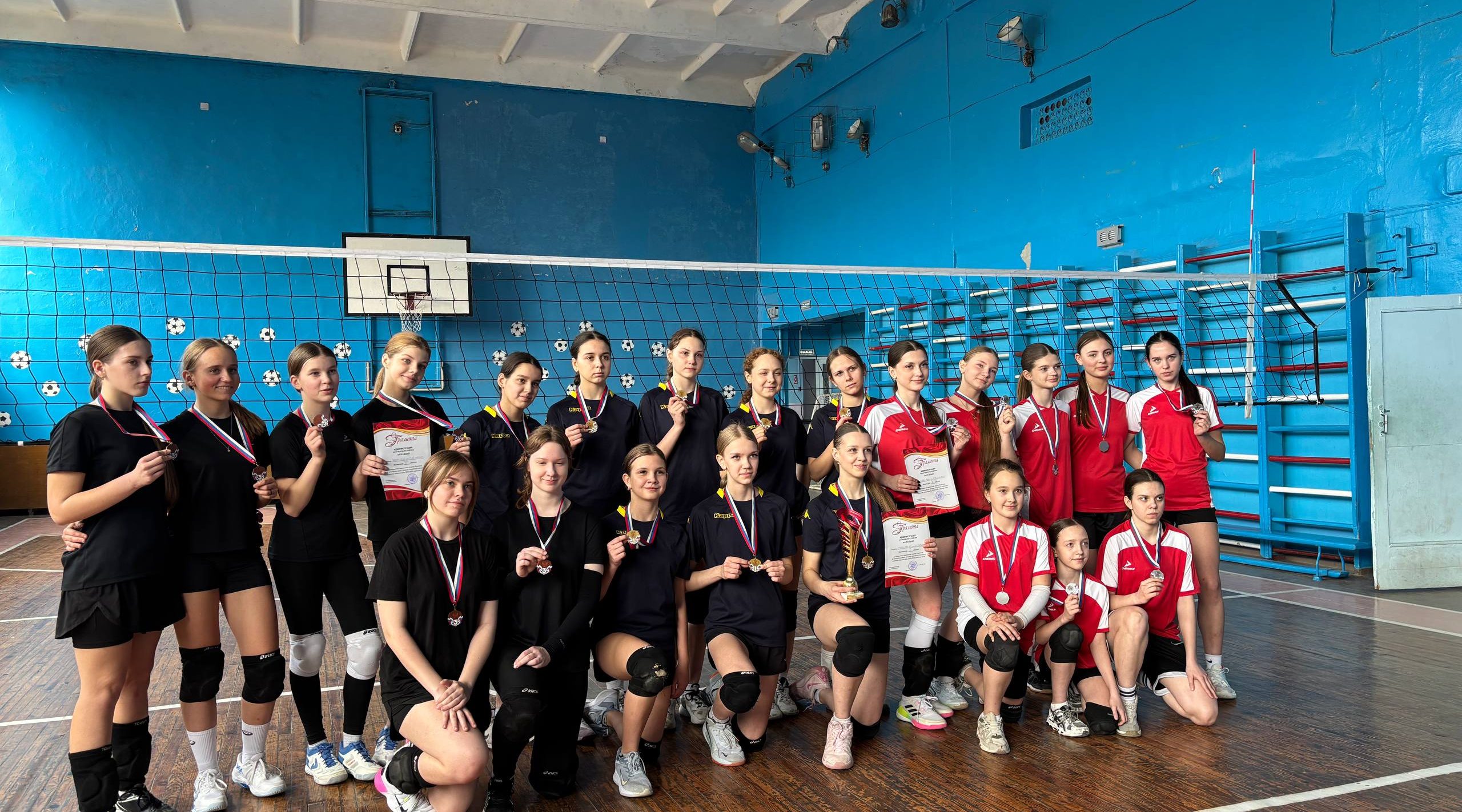 В Карачеве прошли соревнования по волейболу среди школьников